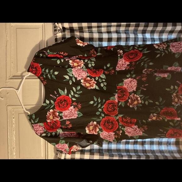 Torrid Black Floral Babydoll Blouse Size 3 - Picture 8 of 8